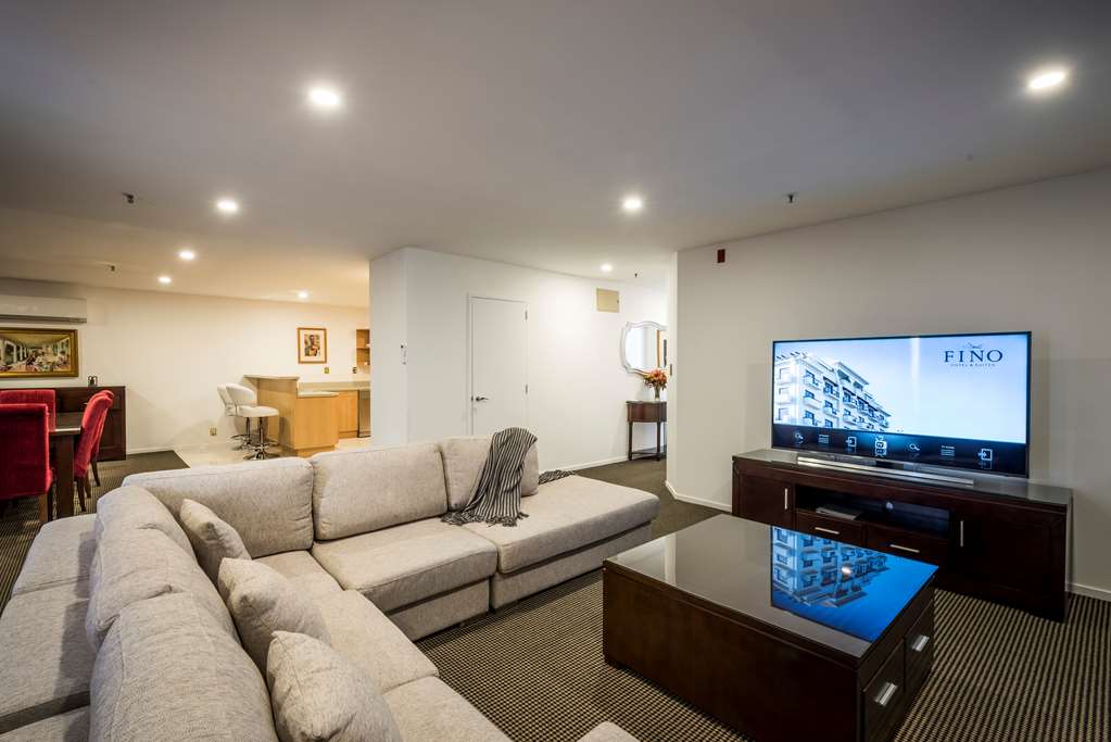 Fino Hotel & Suites