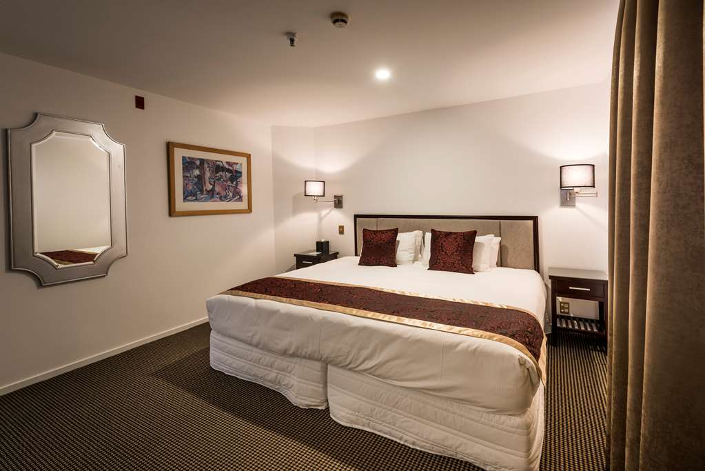 Fino Hotel & Suites
