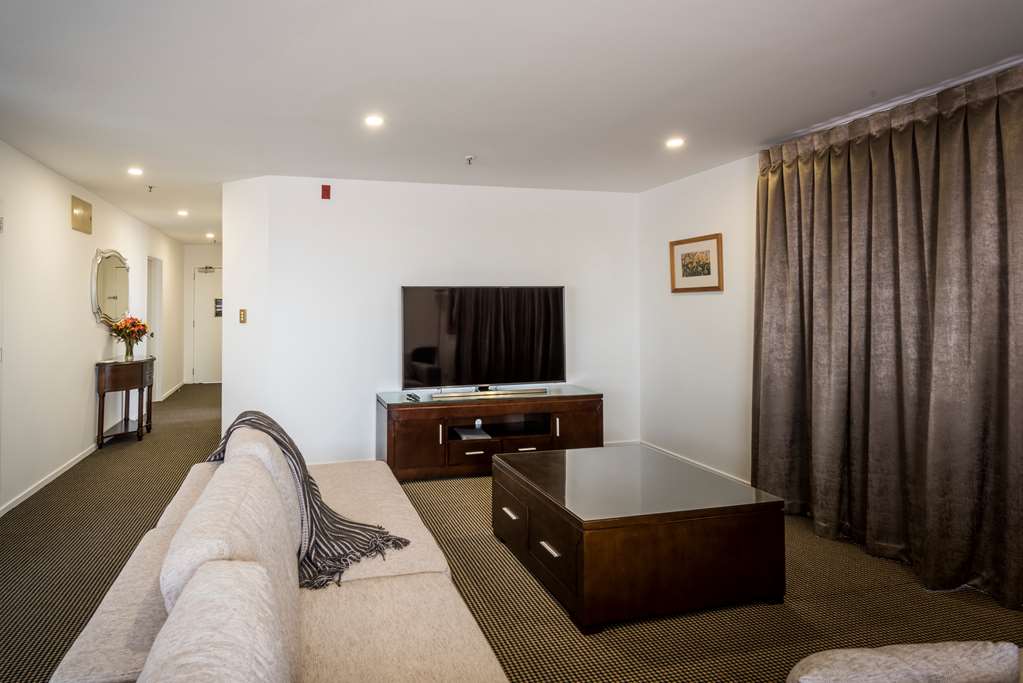Fino Hotel & Suites