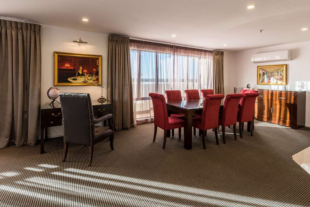 Fino Hotel & Suites