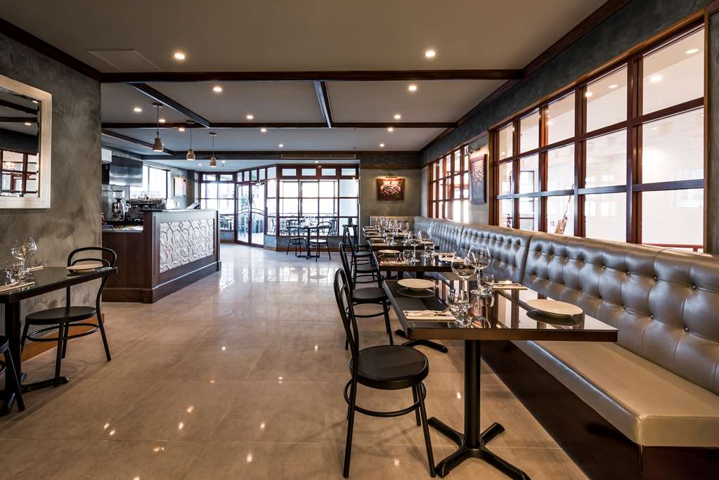 Fino Hotel & Suites