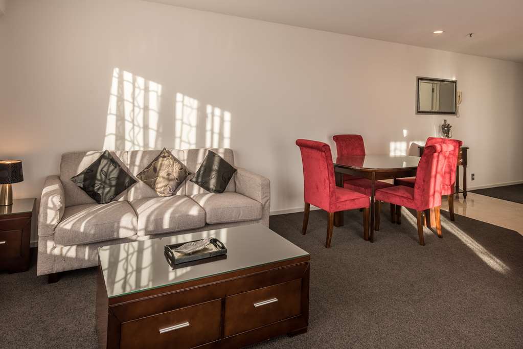 Fino Hotel & Suites