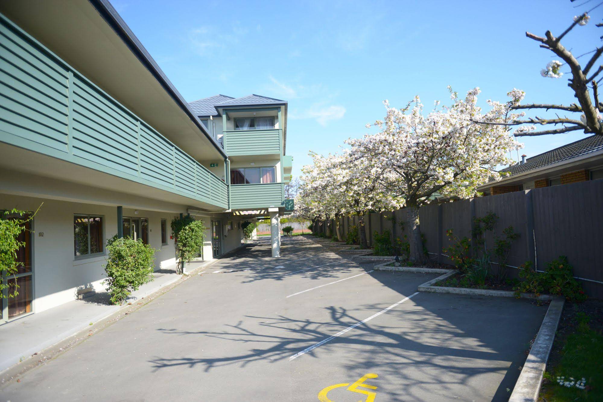 Central Park Motor Lodge