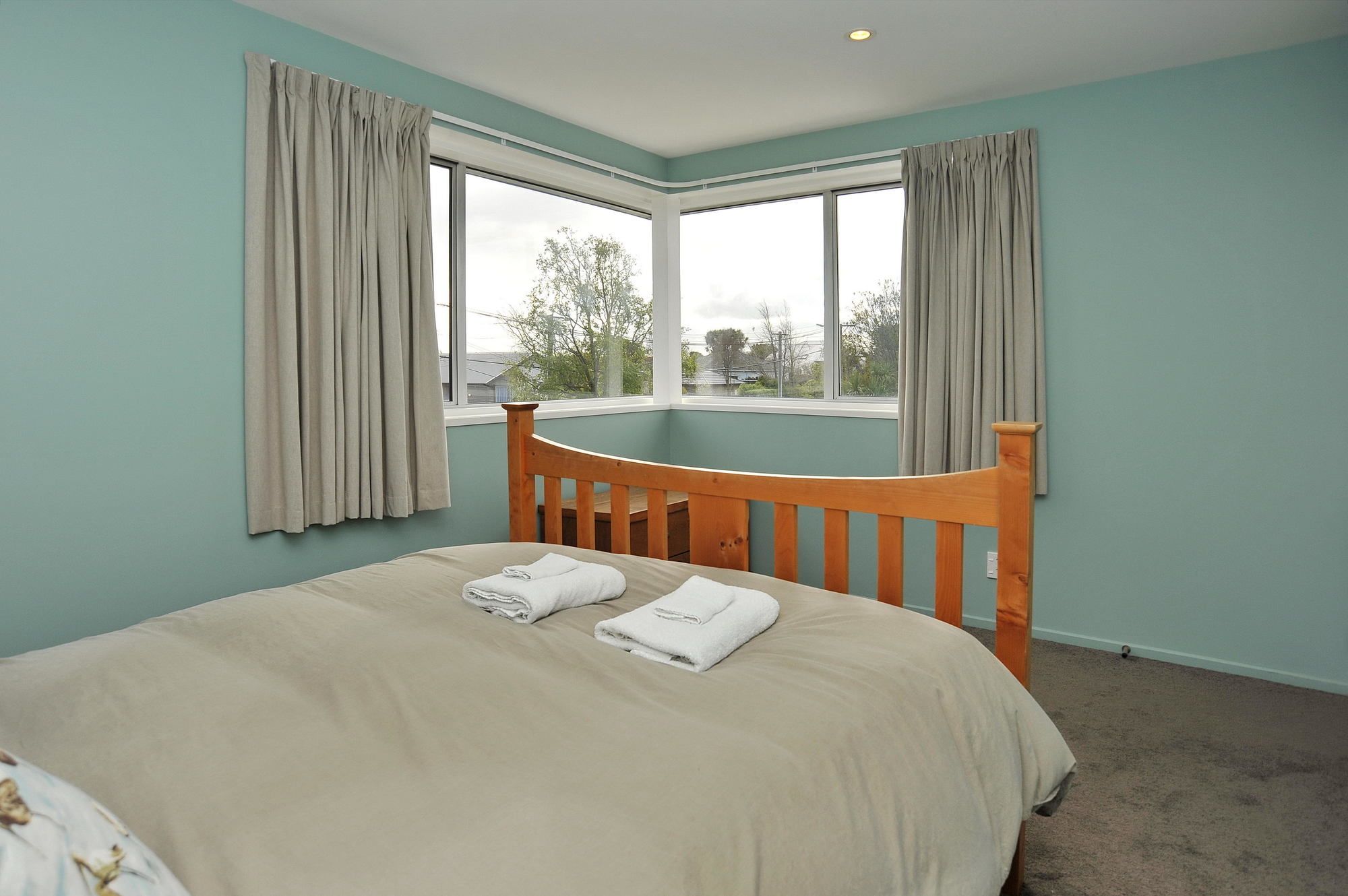 Charlesworth Villa - Christchurch Holiday Homes
