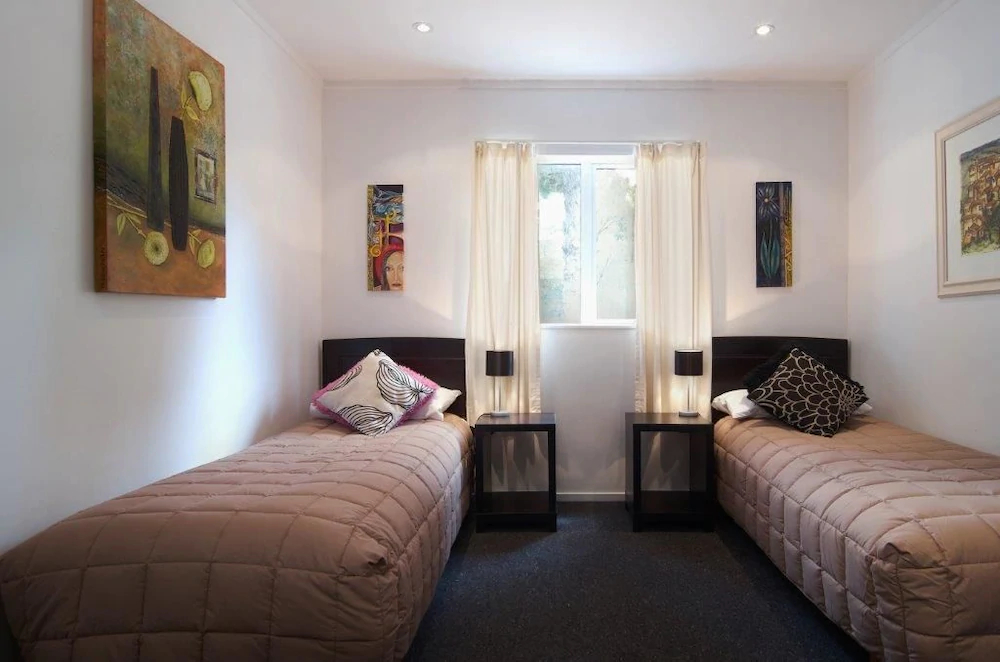 Christchurch City and Country Cottages