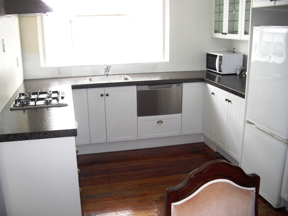 Christchurch City and Country Cottages