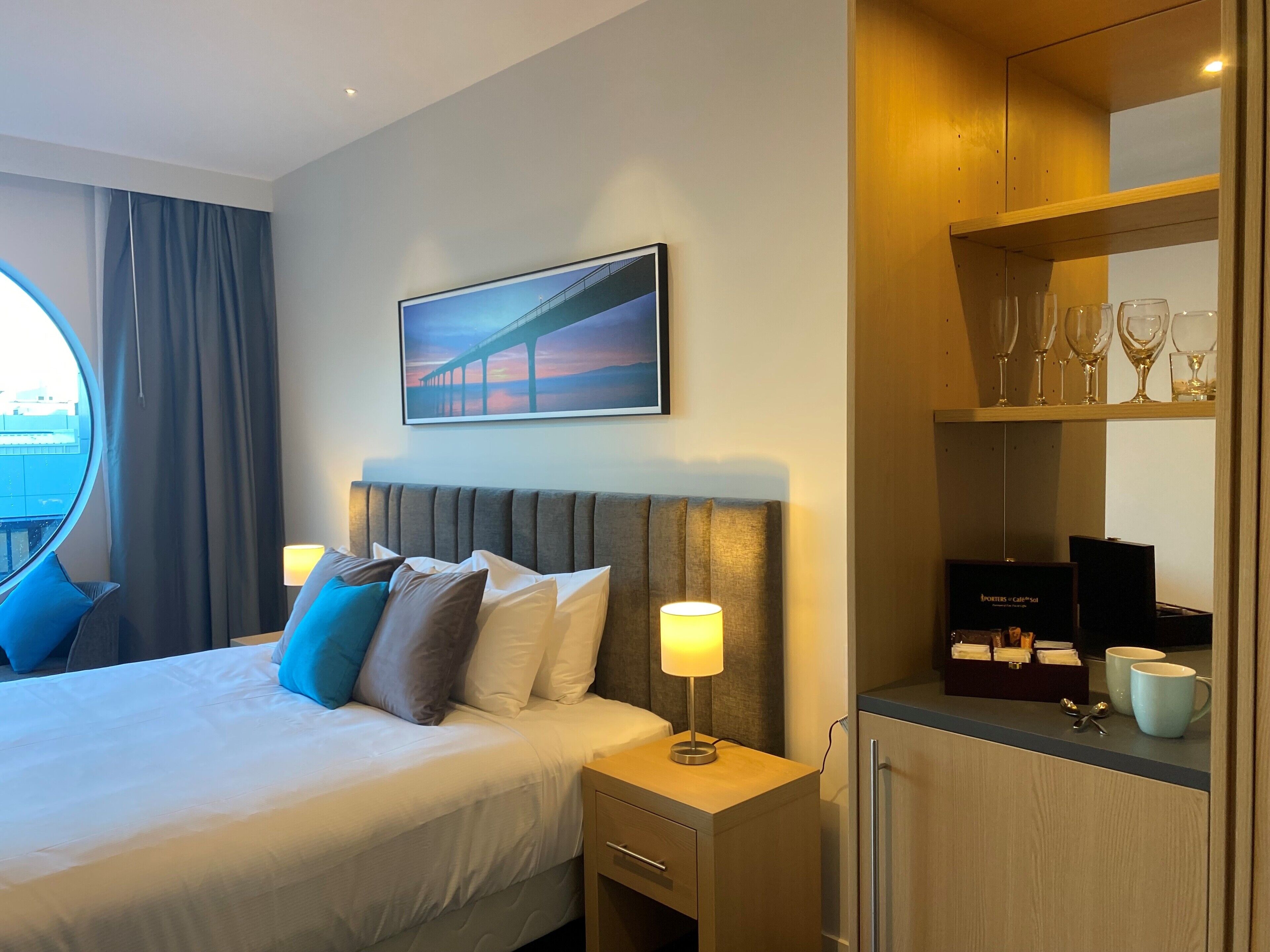 Christchurch City Hotel