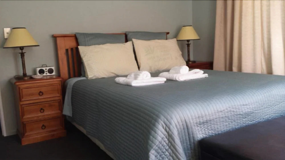 Delamain Holiday House And B&B
