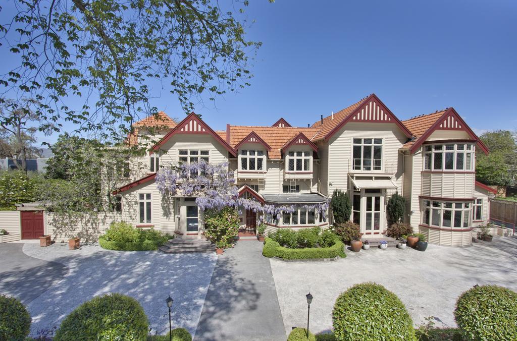 Eliza's Manor On Bealey