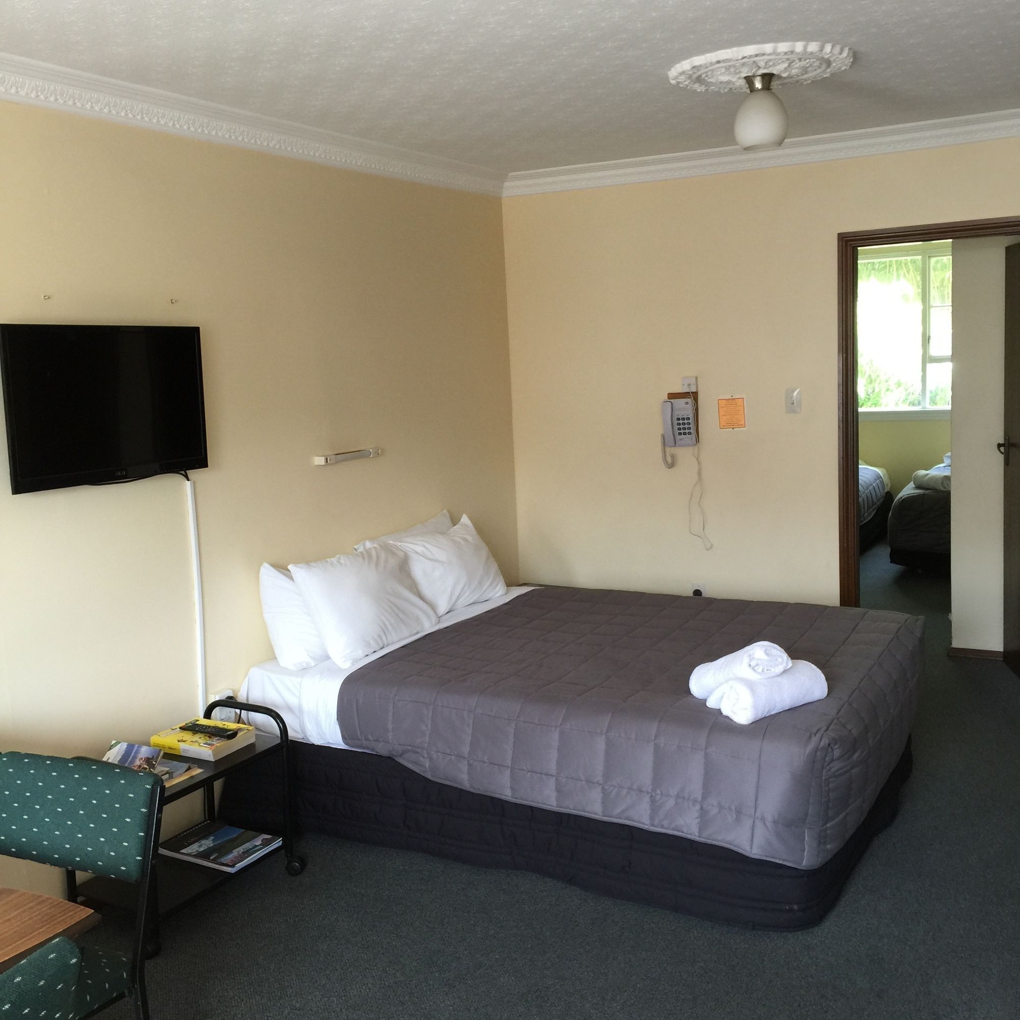 Ferry Motel