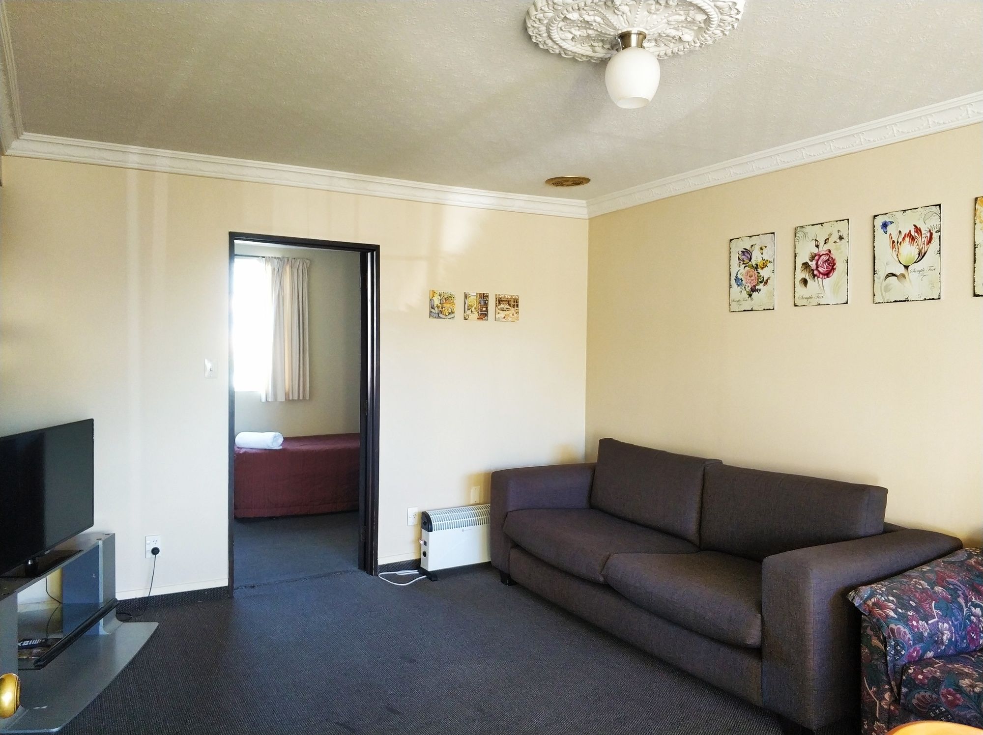 Ferry Motel