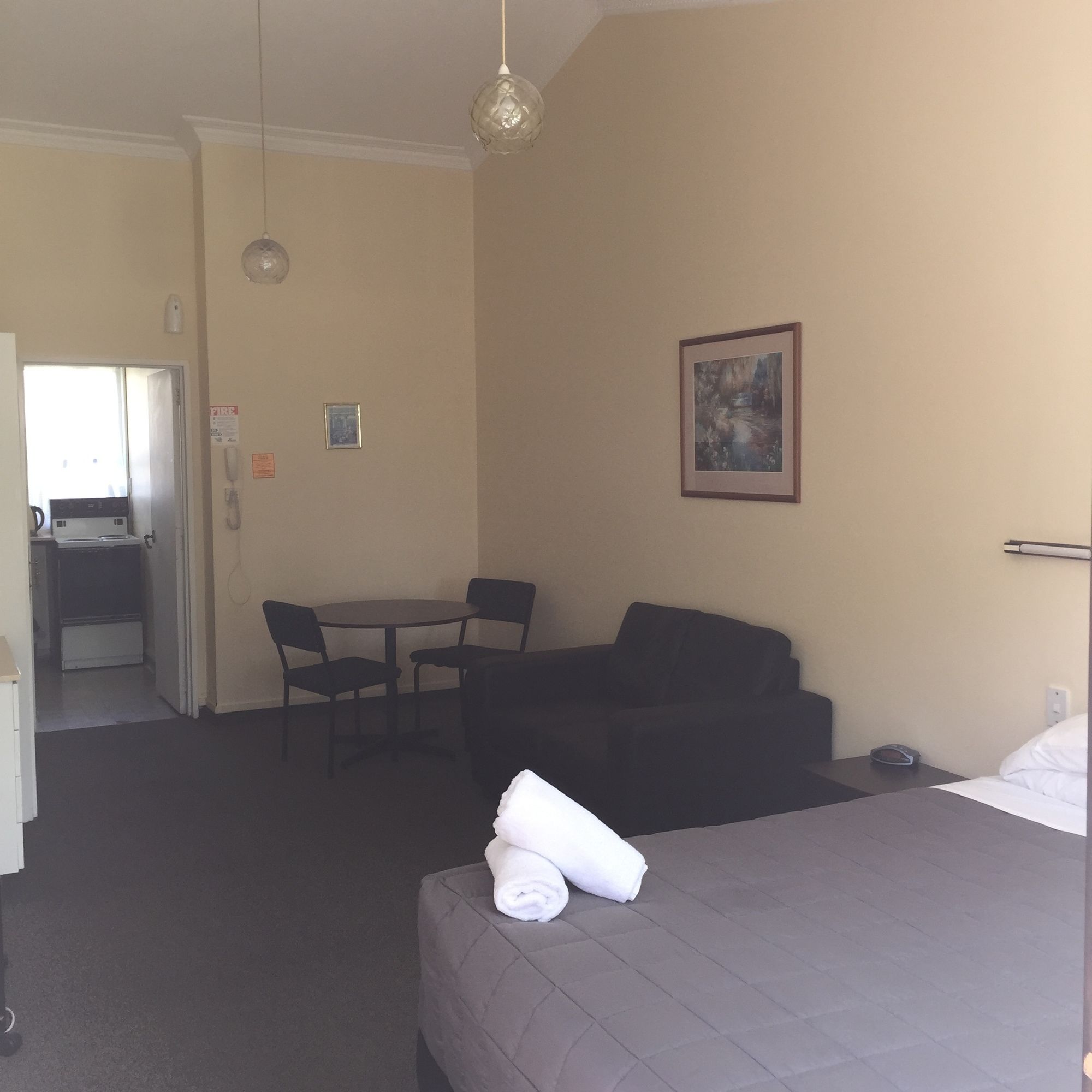 Ferry Motel