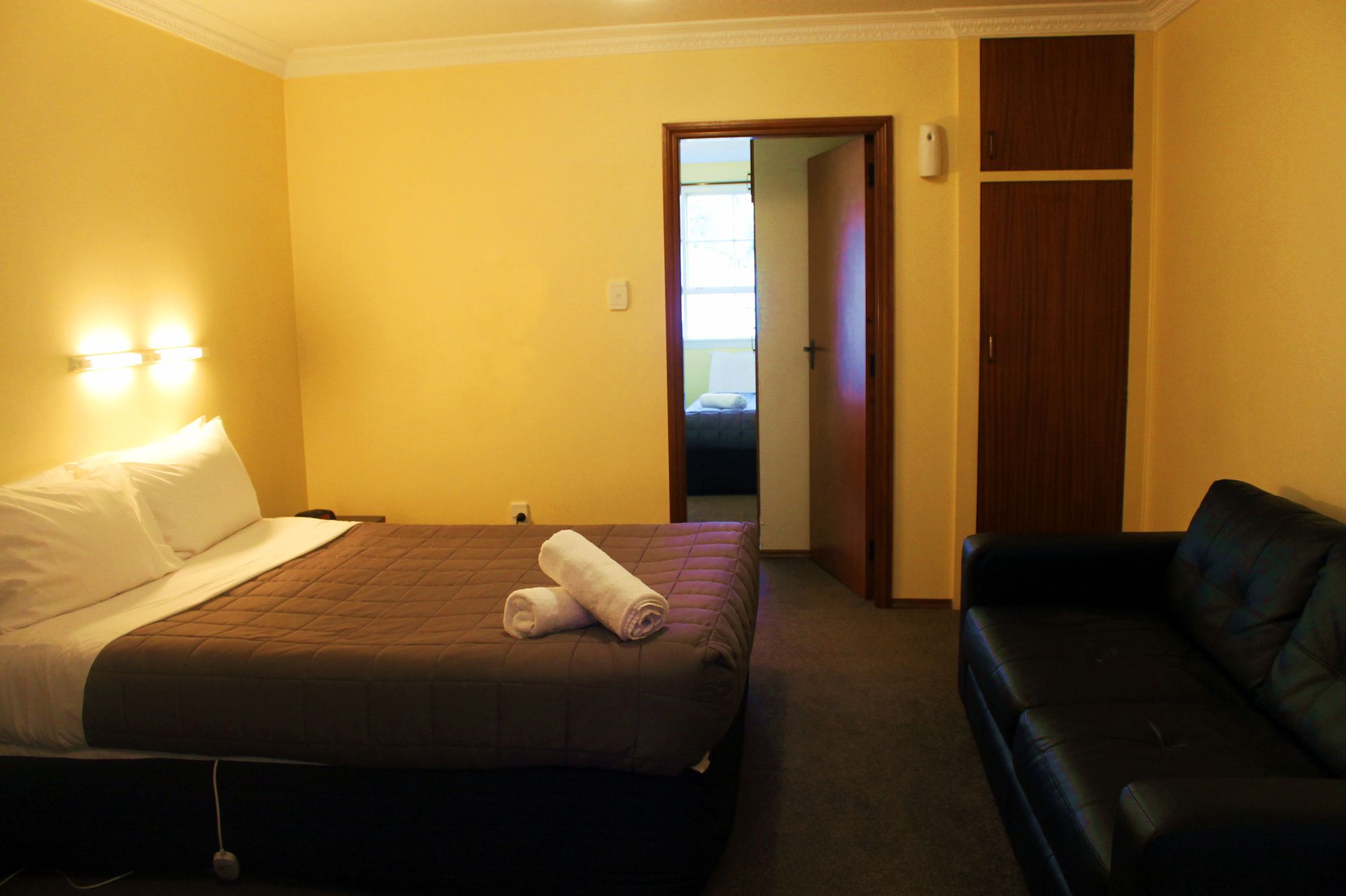 Ferry Motel