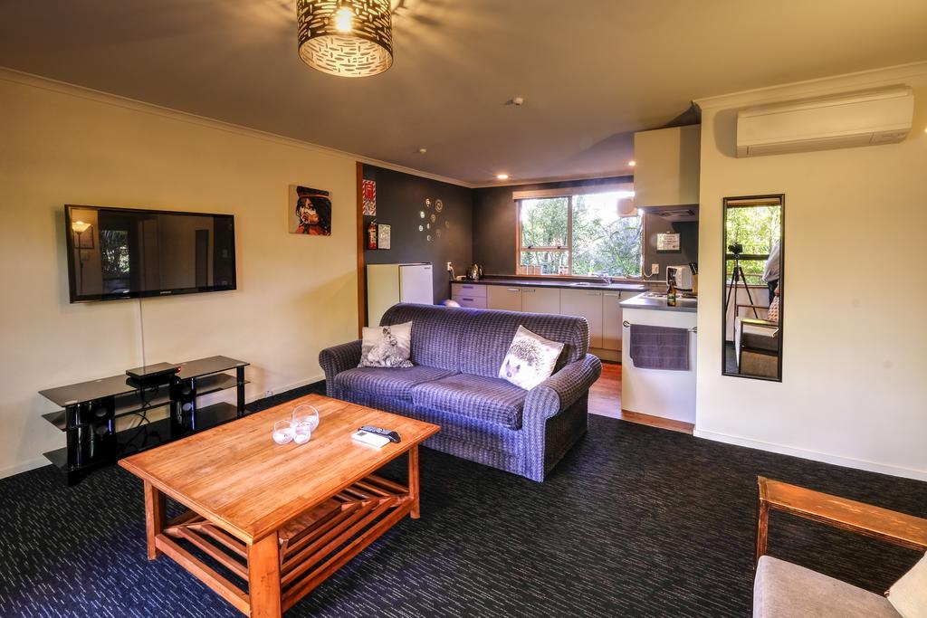 Haka Lodge
