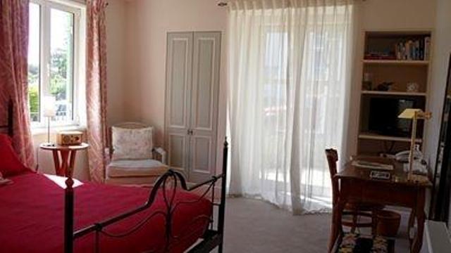 Le Petit Hotel