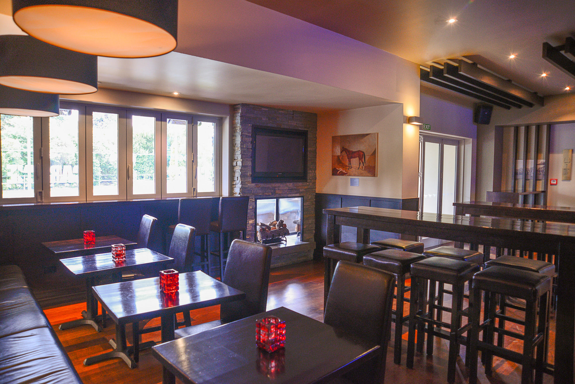 Racecourse Hotel & Motor Lodge