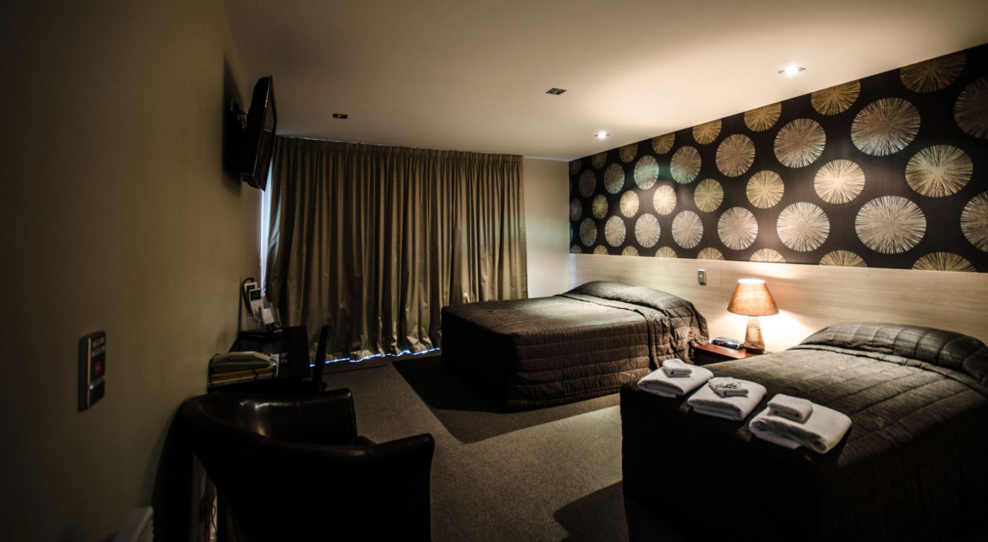 Racecourse Hotel & Motor Lodge