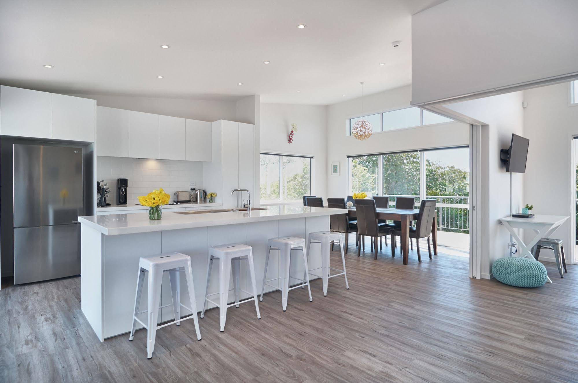 Rocking Horse Villa - Southshore