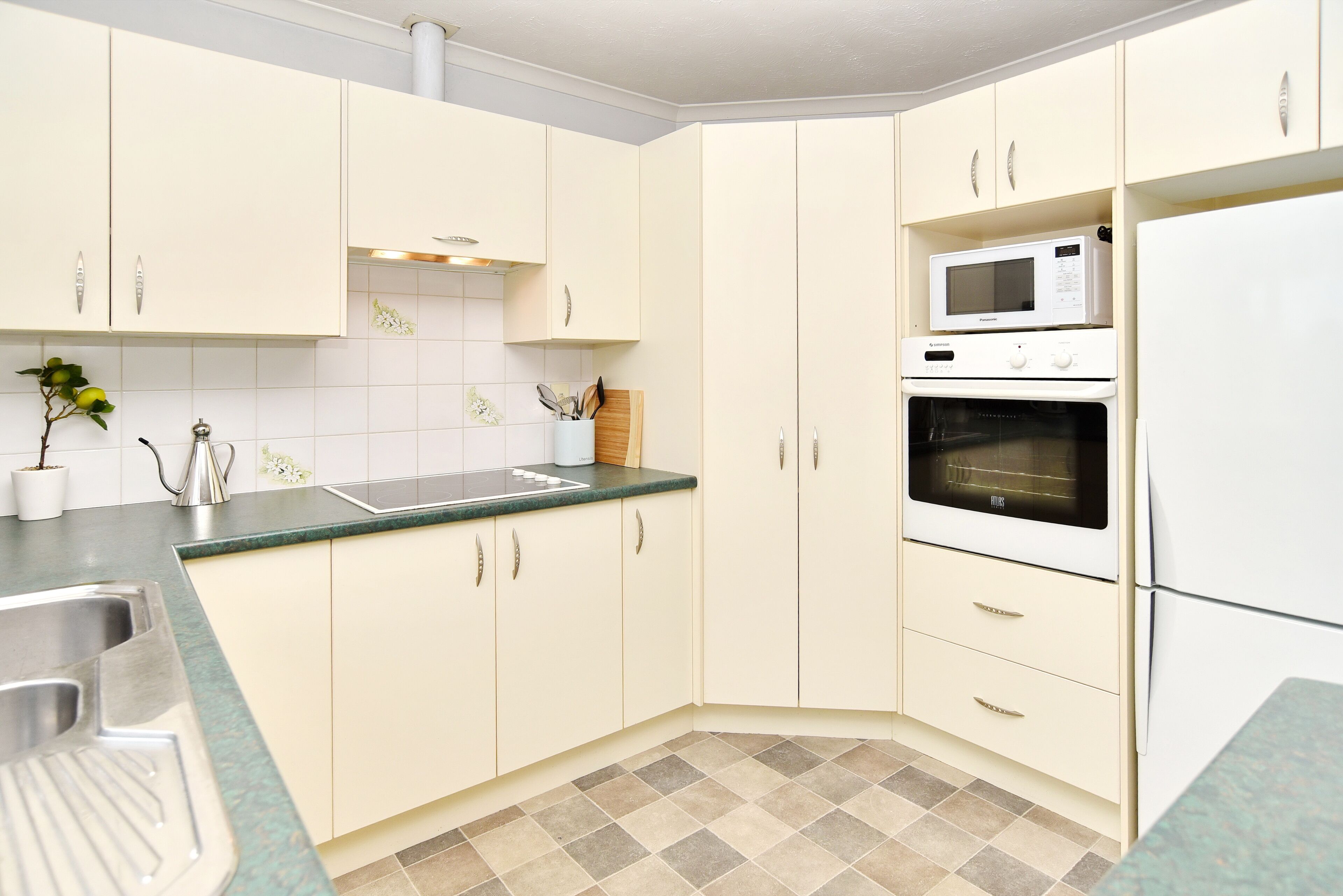 Russley Hideaway Chc Holiday Homes