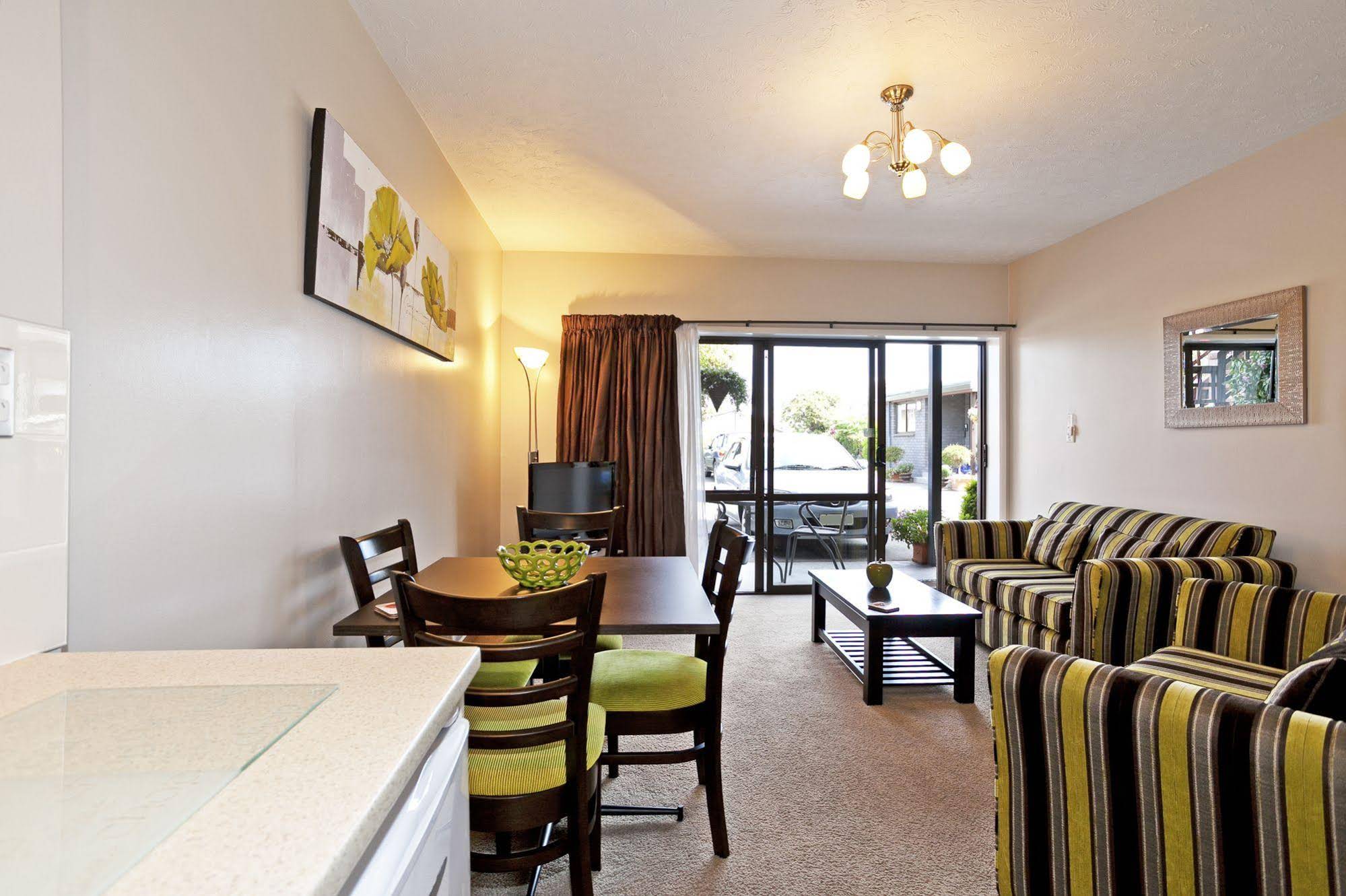 Strathern Motor Lodge