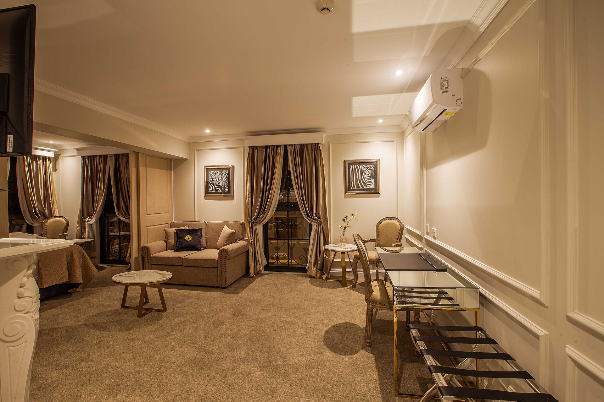 The Salisbury Hotel