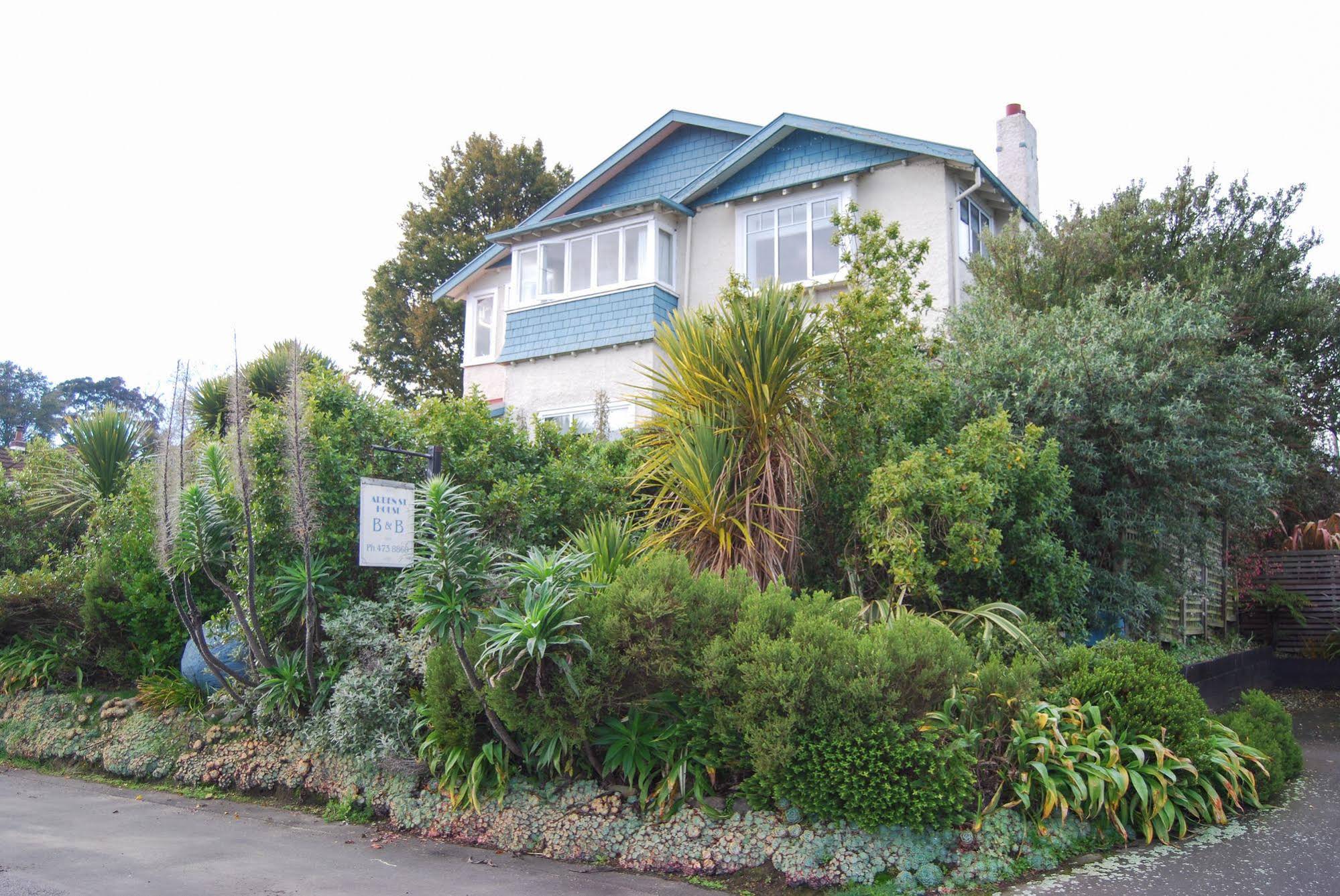 Arden Street House