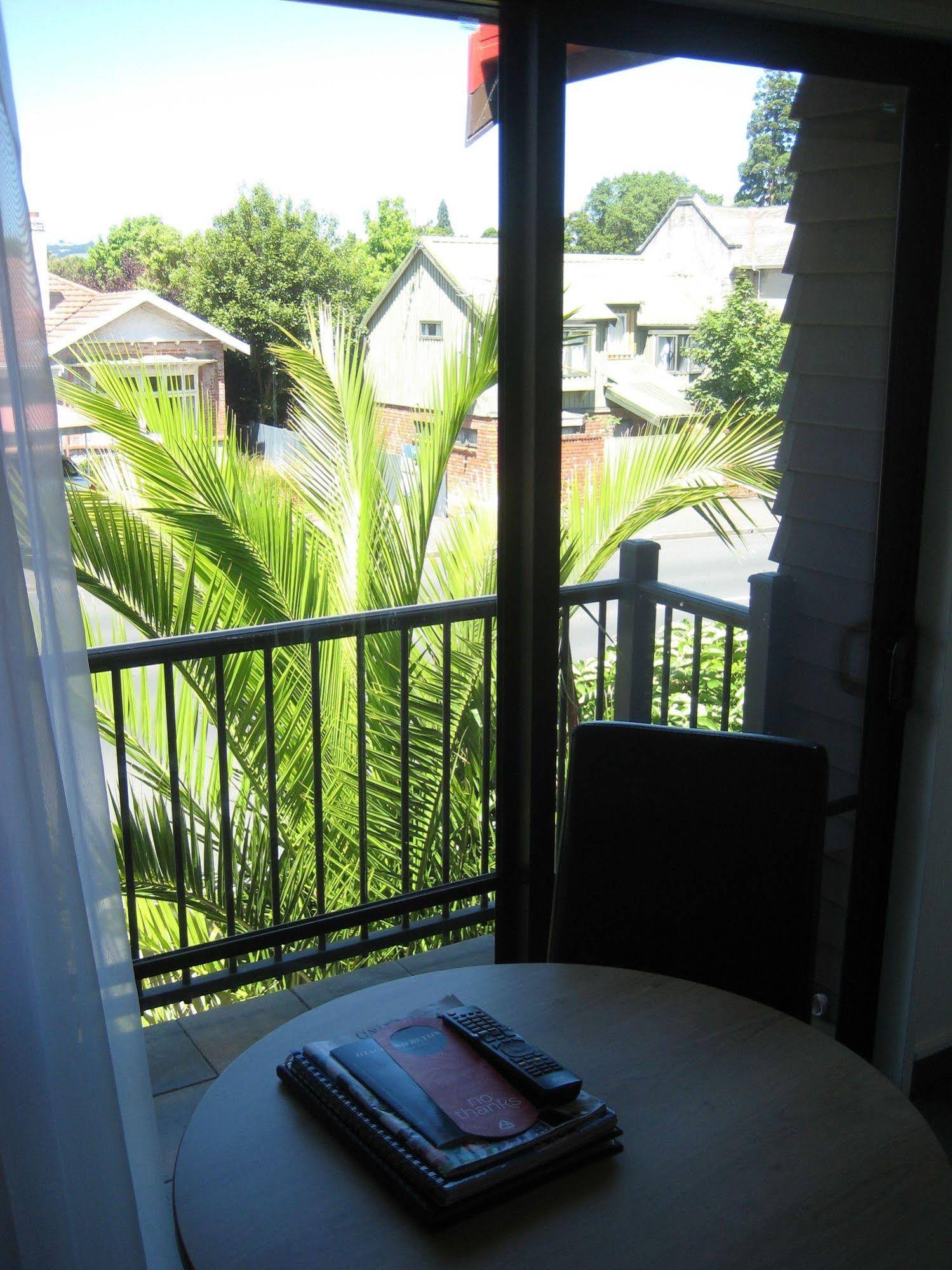 Asure 755 Regal Court Motel