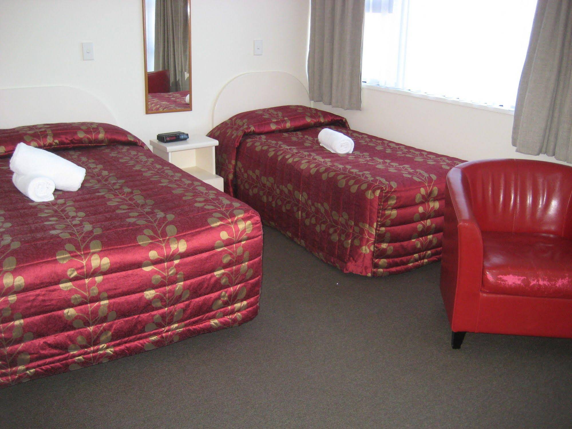 Asure 755 Regal Court Motel