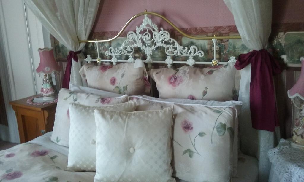 Lisburn House