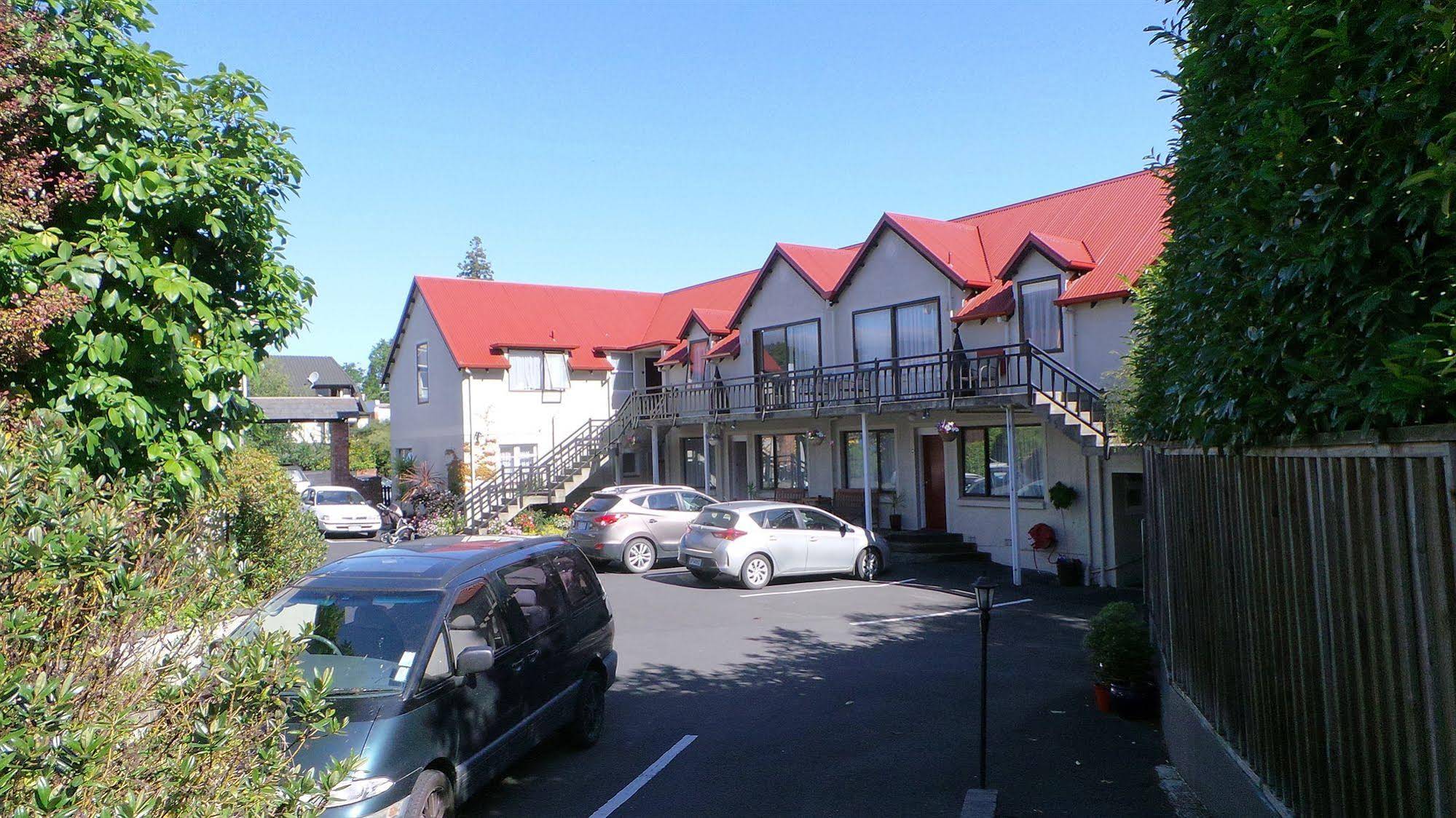 Owens Motel
