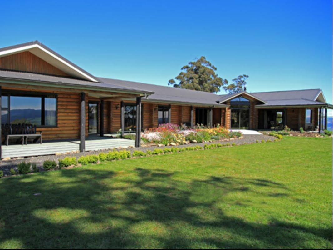 Saddle Hill Lodge