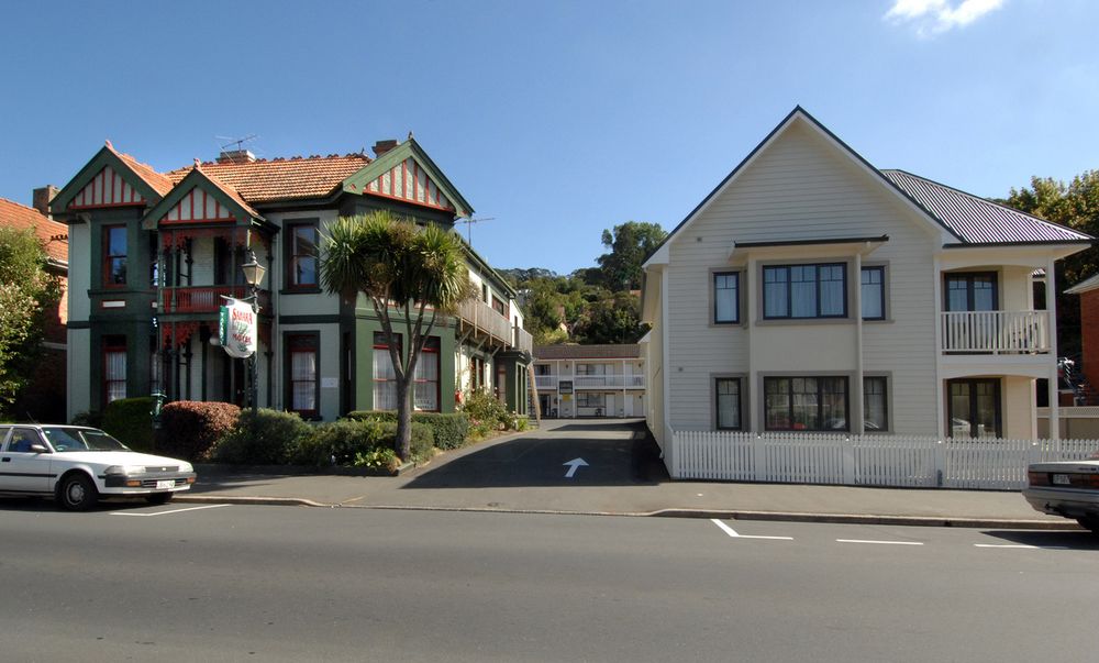 Sahara Guesthouse, Motel & Deluxe Studios