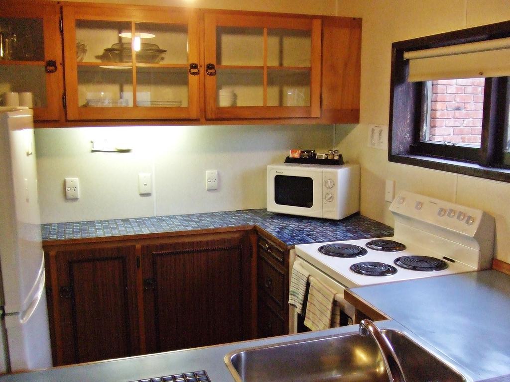 Woodlands Motels and Apartments