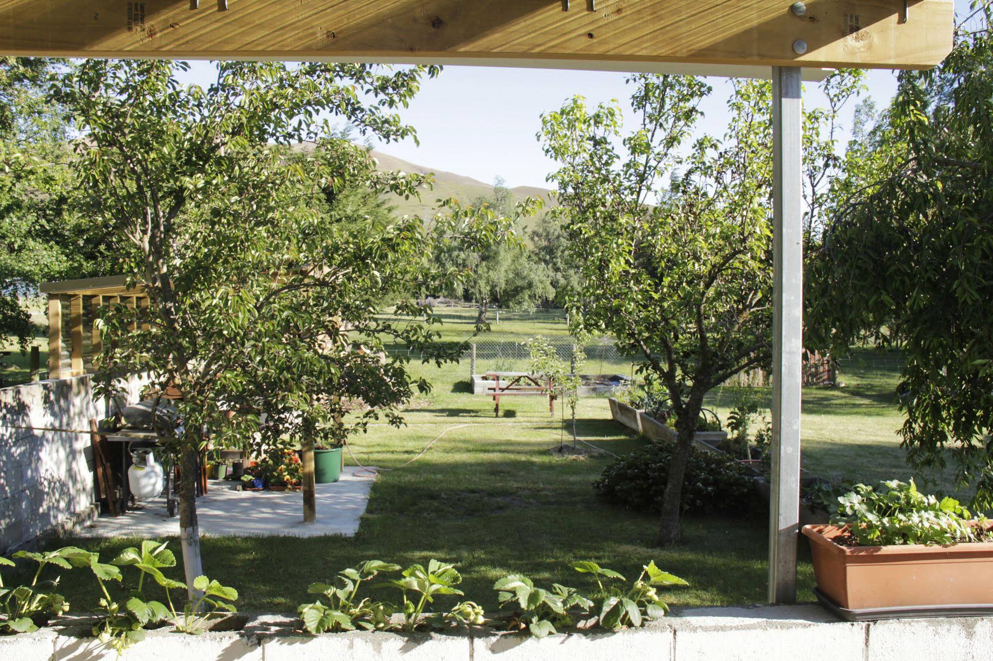 Burkes Pass Country Motel
