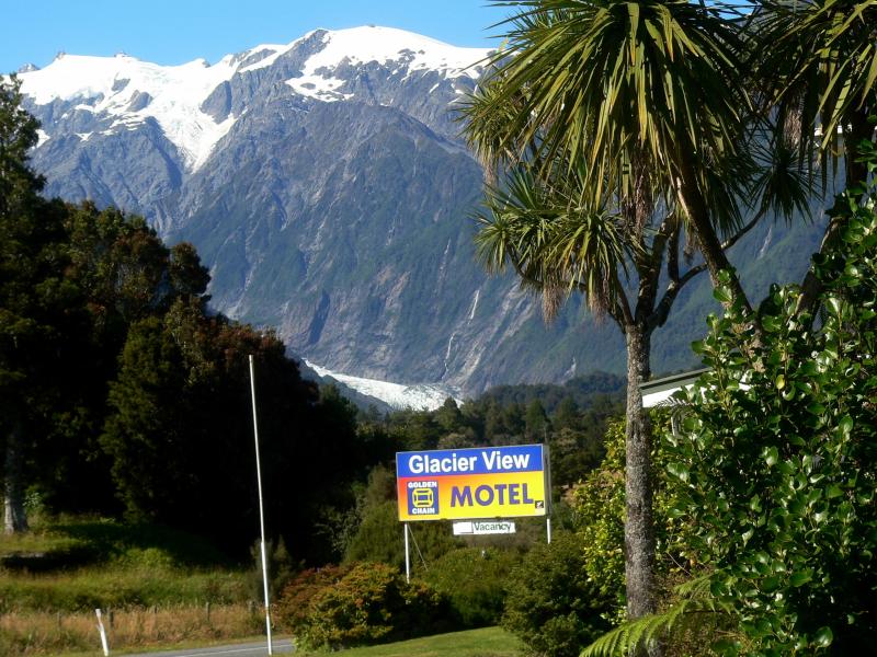 Glacier View Motel