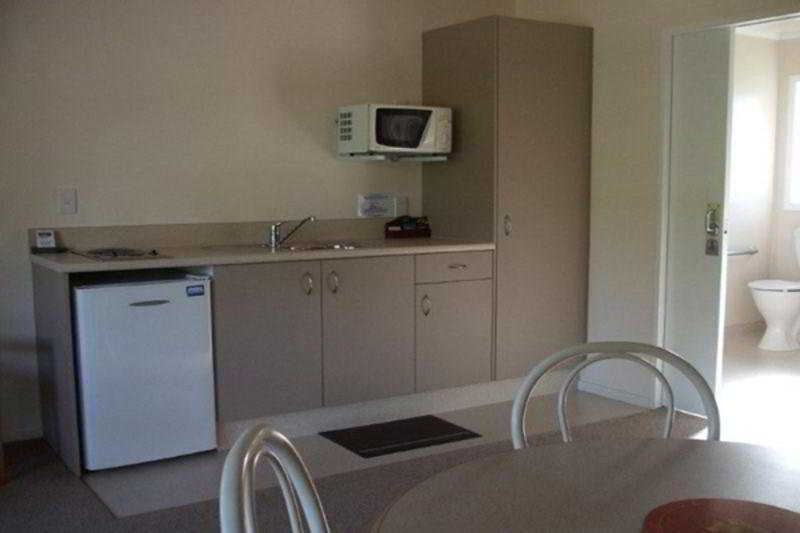 Glacier View Motel