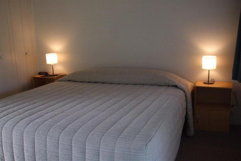 Glacier View Motel