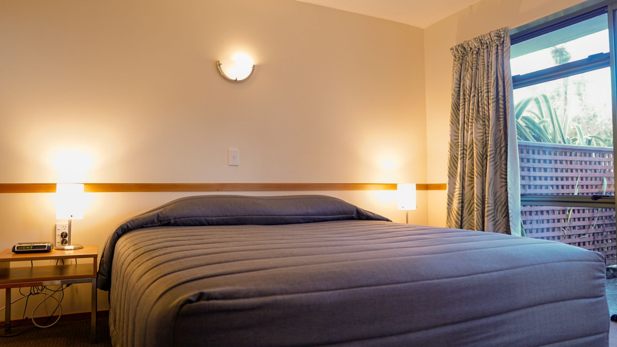 Punga Grove Motel & Suites