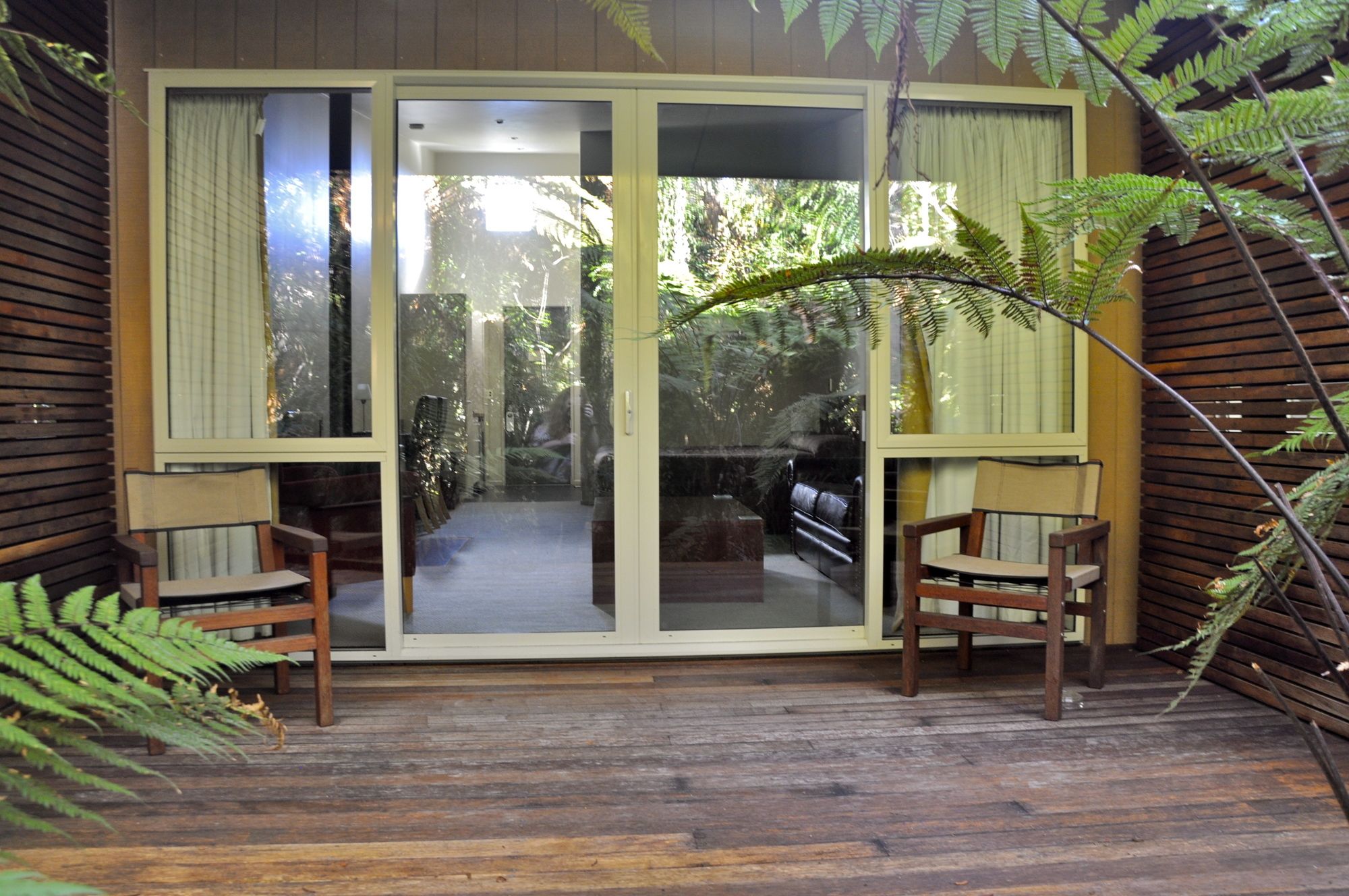 Punga Grove Motel & Suites