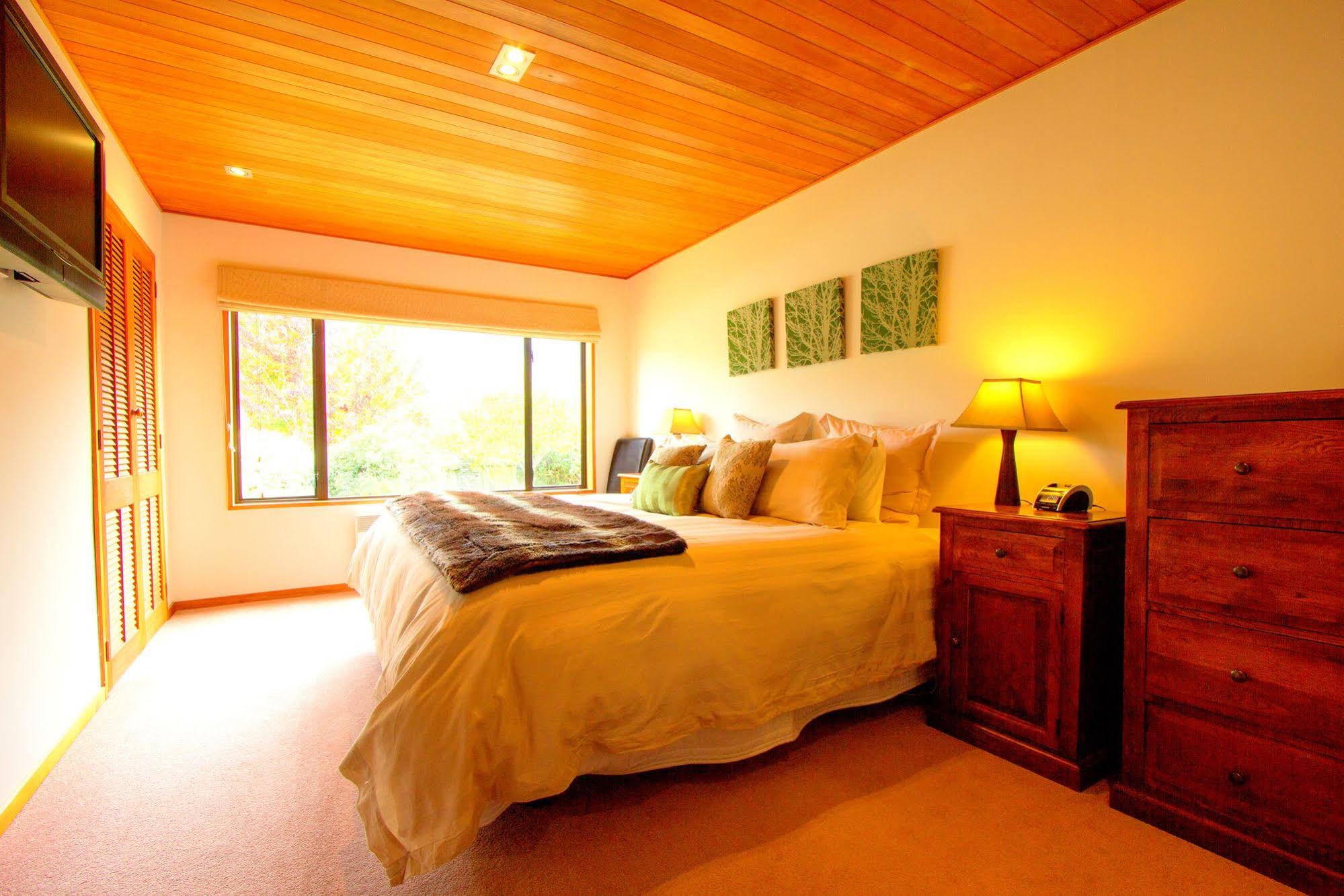 Glenorchy Lake House
