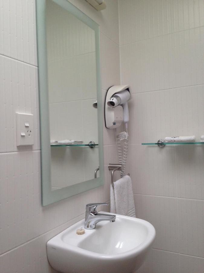 Paroa Hotel