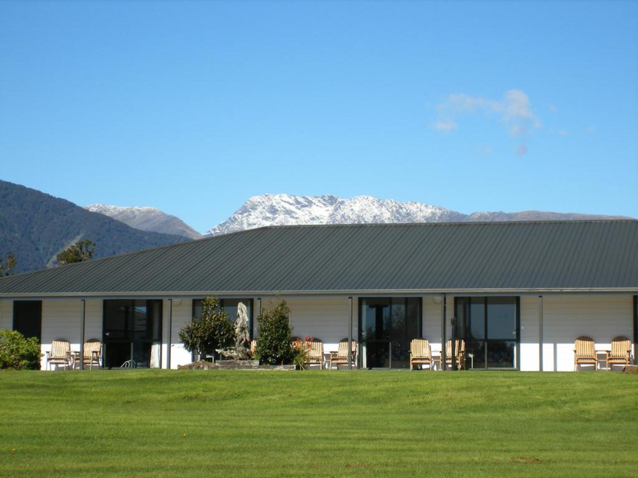 Heritage Park Lodge
