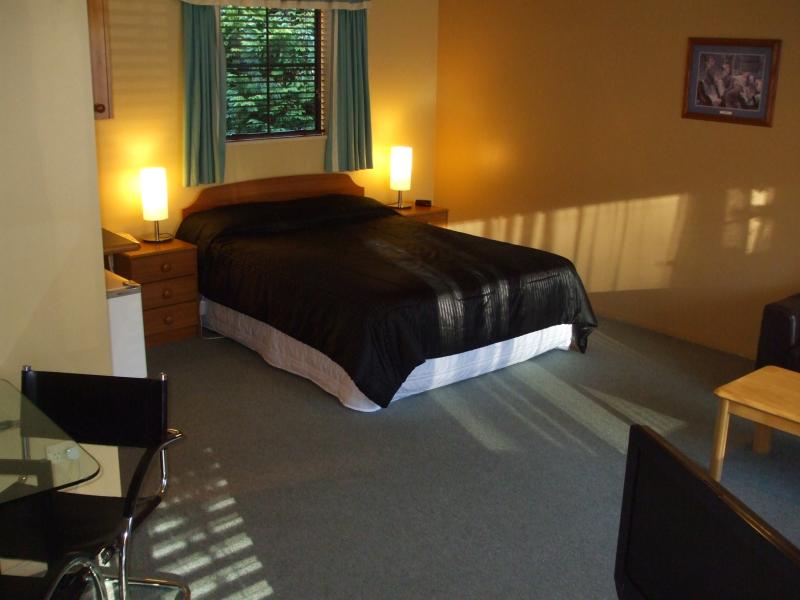 Glenalvon Lodge Motels