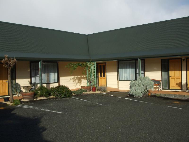 Glenalvon Lodge Motels