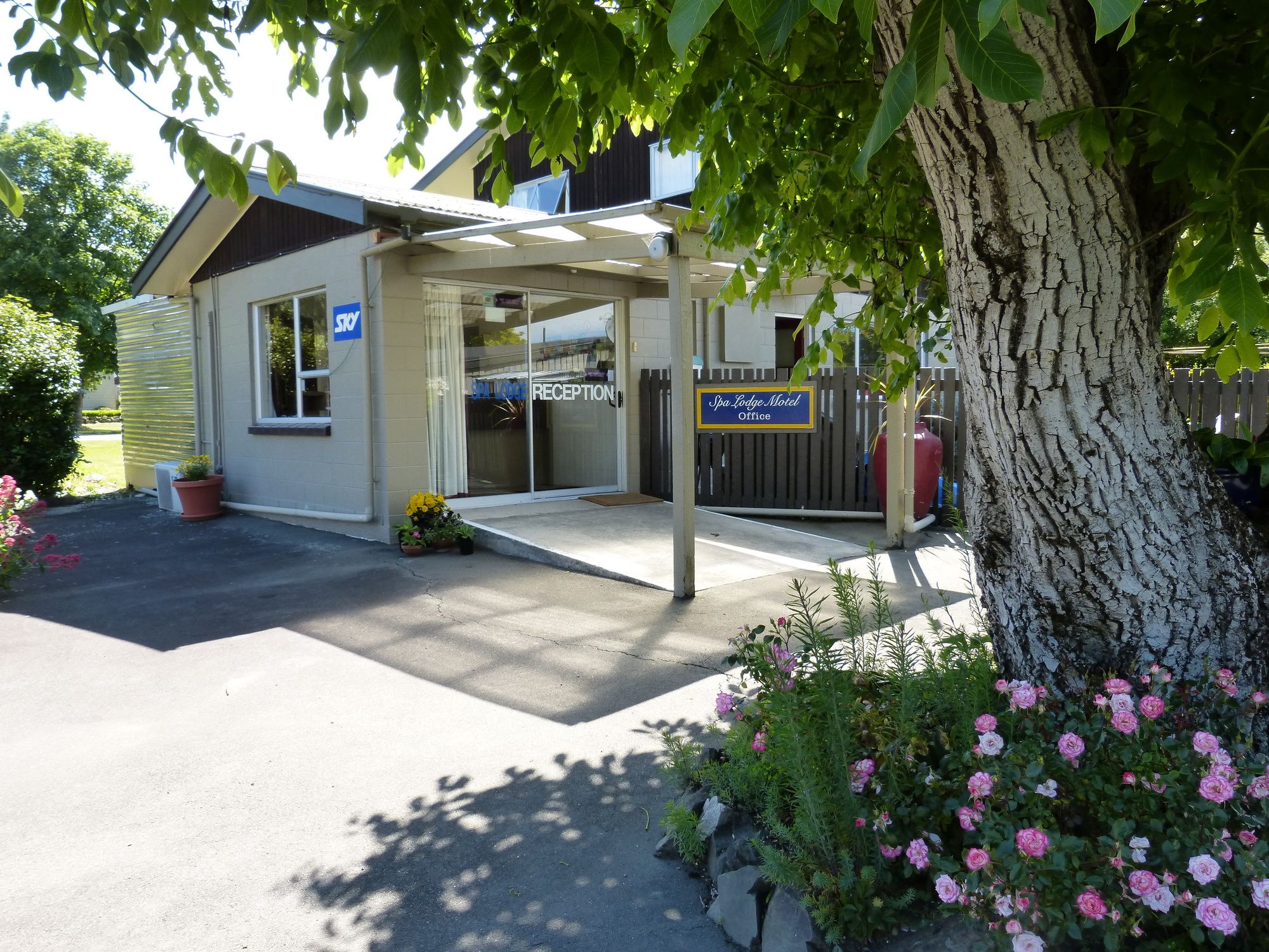 Spa Lodge Motel