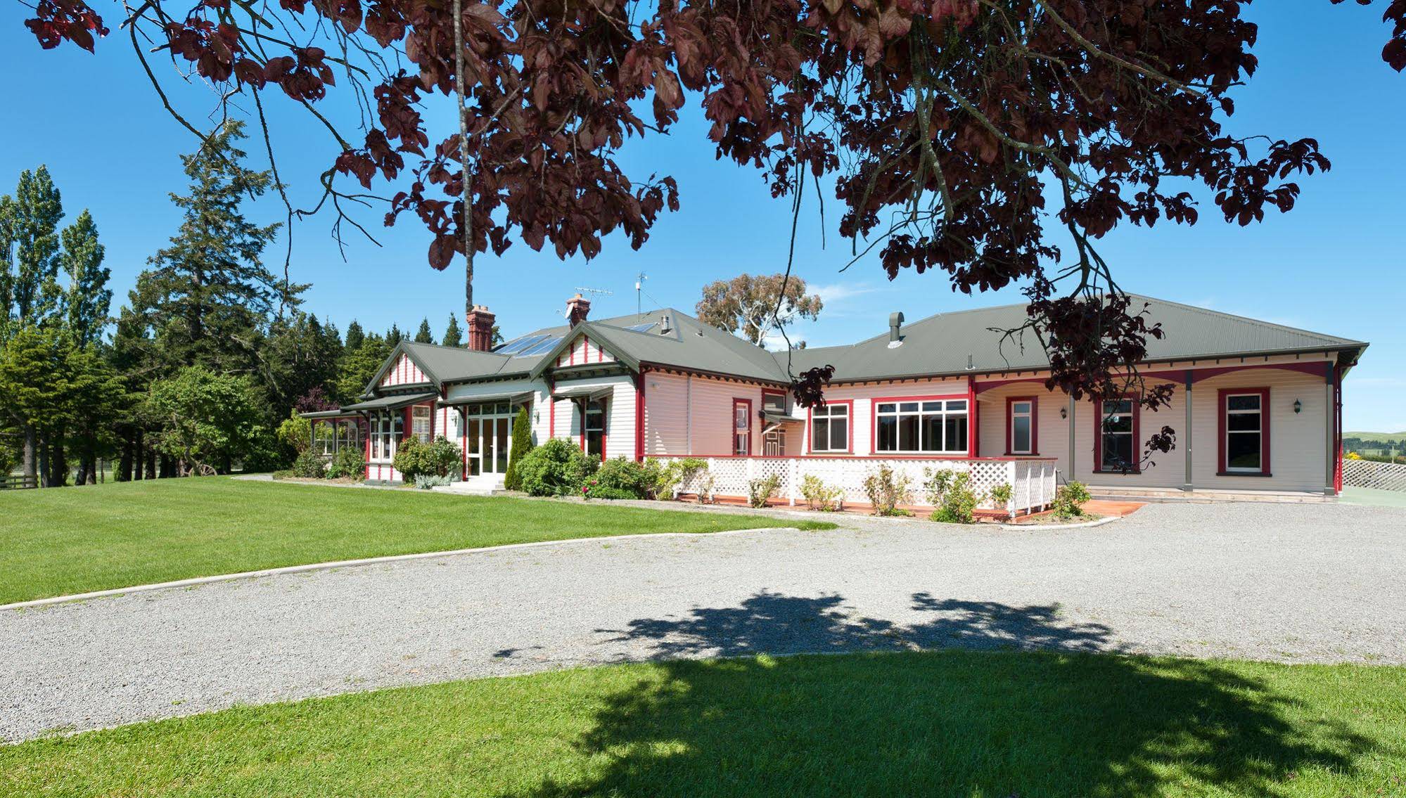 Woodgrove Homestead Luxury B&B