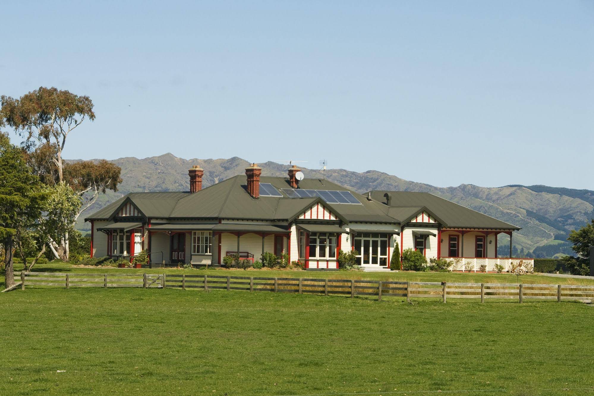 Woodgrove Homestead Luxury B&B