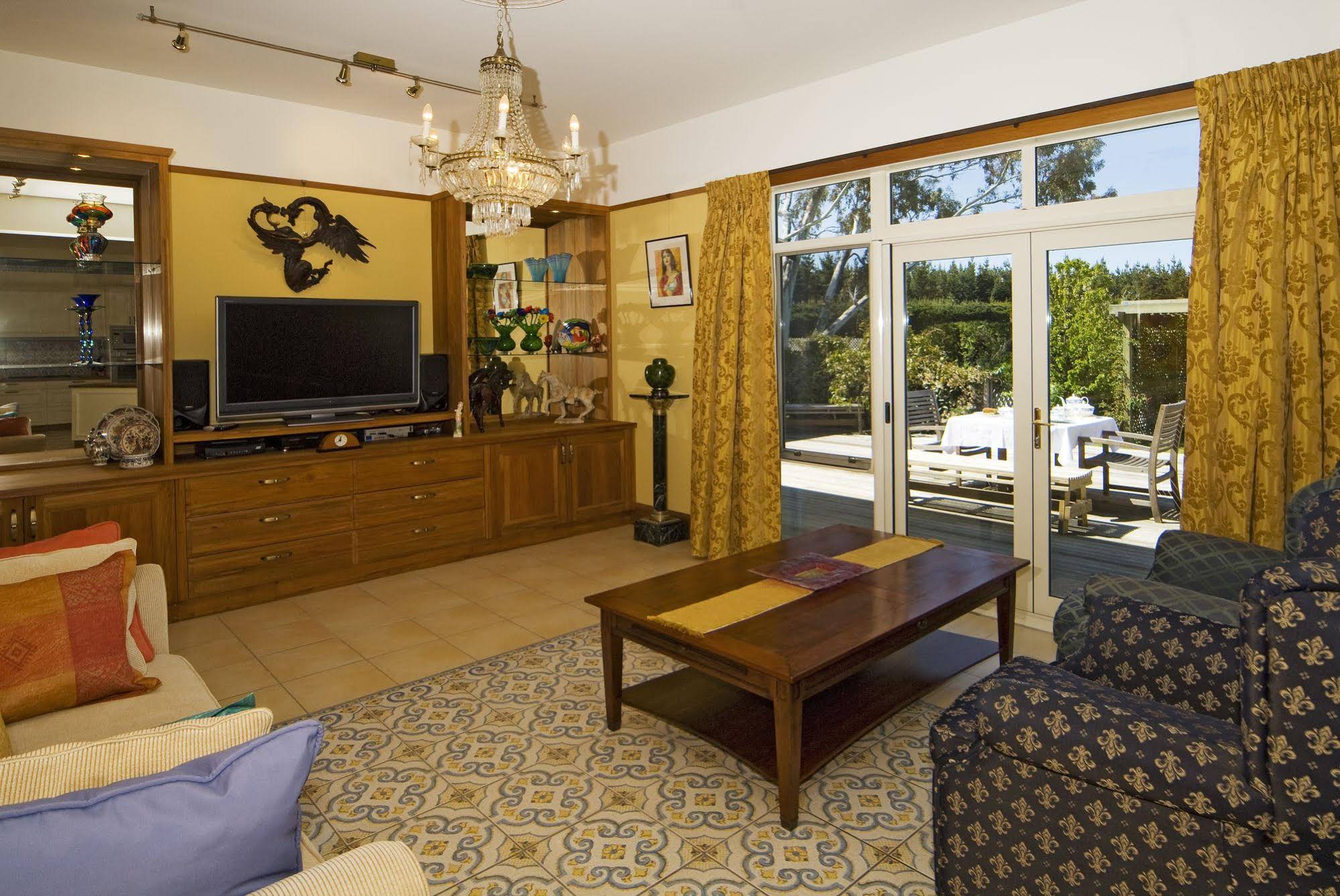 Woodgrove Homestead Luxury B&B