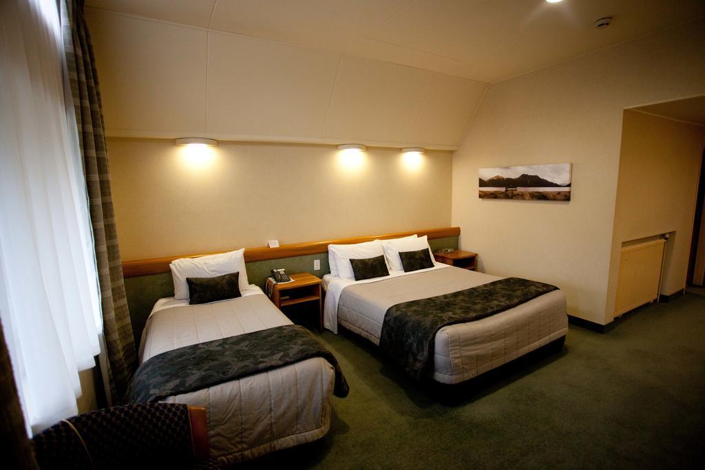 Ascot Park Hotel