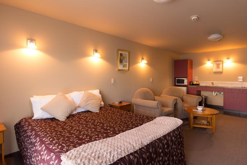 Balmoral Motel